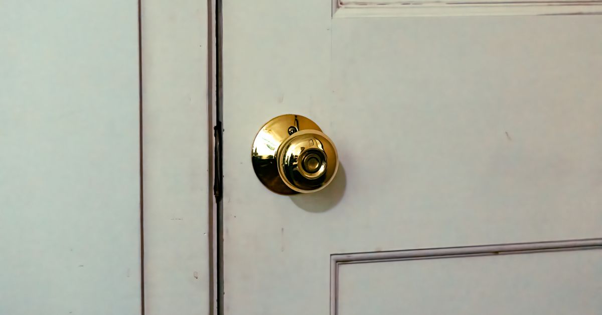 deadbolt installation — Downtown Locksmith Chicago