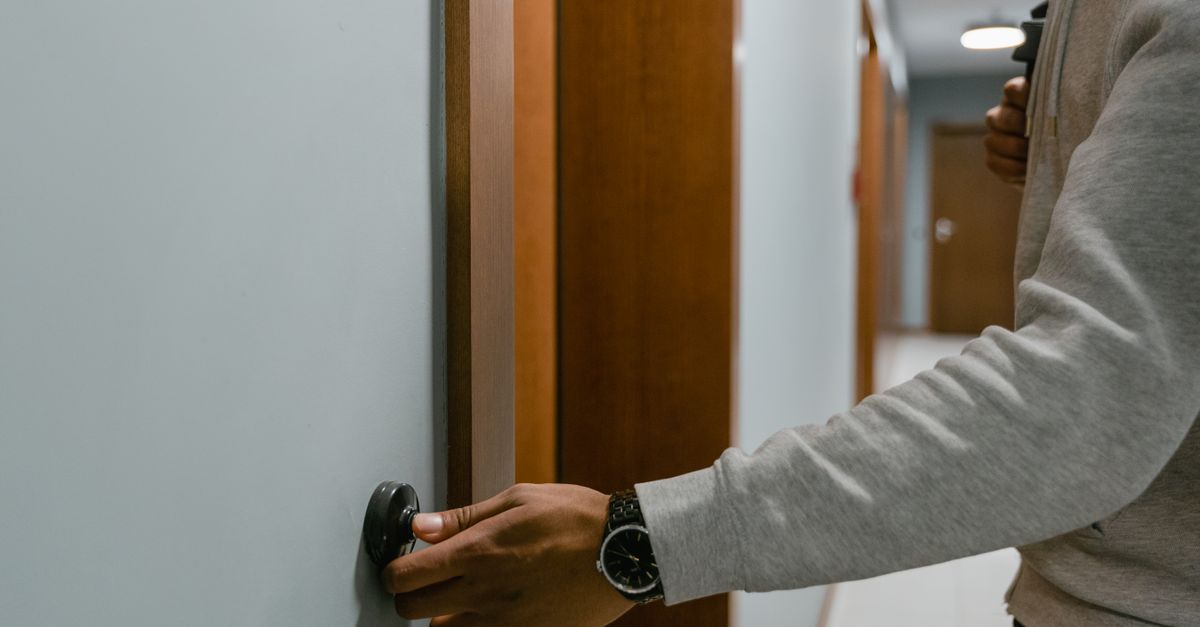 deadbolt installation — Downtown Locksmith Chicago