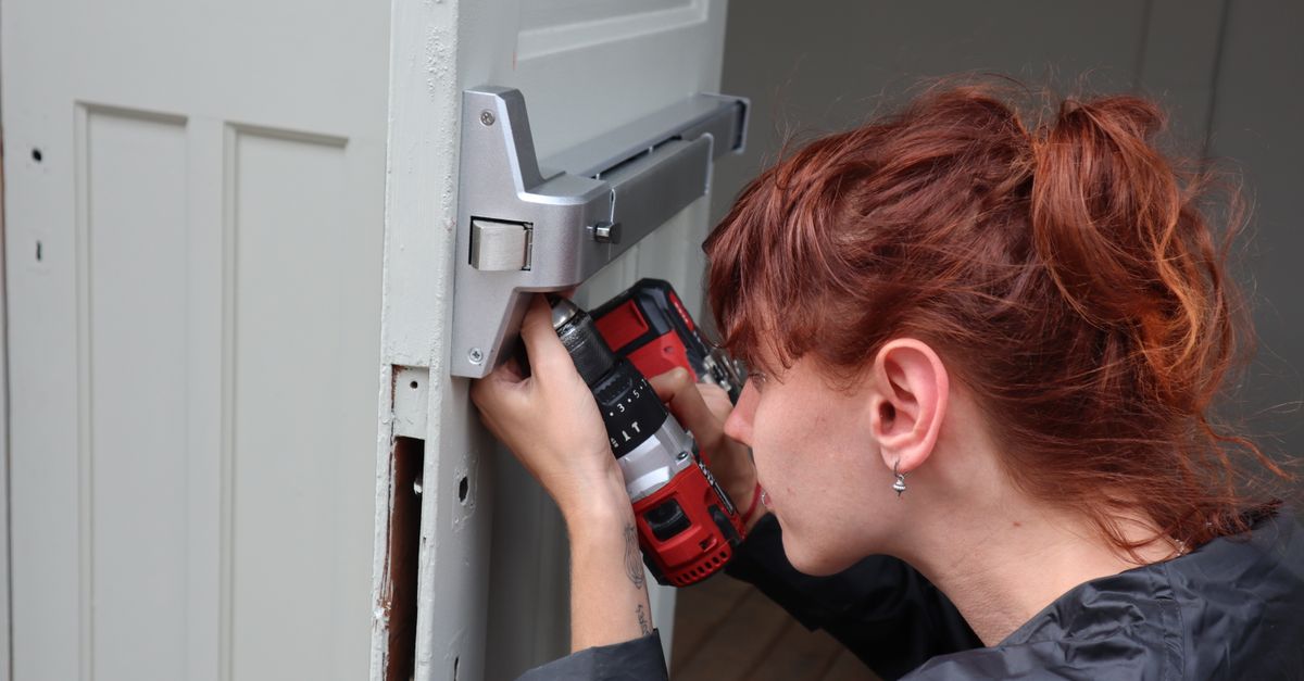 deadbolt installation — Downtown Locksmith Chicago